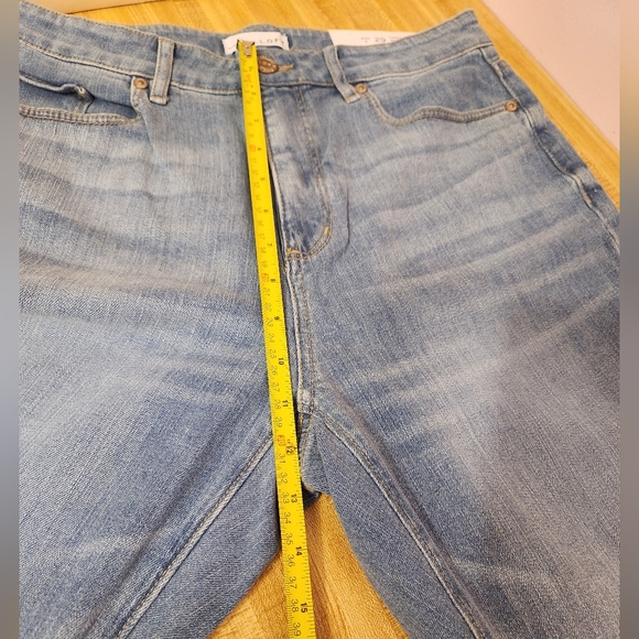 LOFT Women’s Curvy High Waist Kick Crop Jeans, Staple Mid Indigo Wash, size 29/8 - Picture 9 of 15